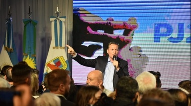 Para el presidente del PJ bonaerense, la gente pide que Cristina sea candidata