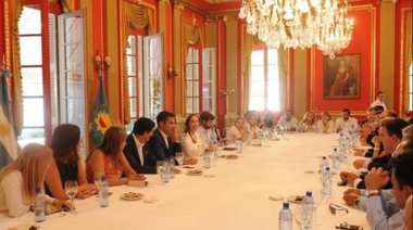 Vidal avanzará en la regulación del financiamiento electoral en la provincia