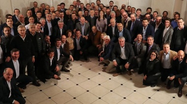 Macri se reunió con Vidal y los intendentes bonaerenses de Cambiemos