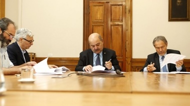 El Ministerio de Justicia y la UNLP firmaron convenio para crear un circuito universitario en las cárceles