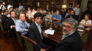 El gobierno de Vidal convocó a los docentes a la primera reunión paritaria del año