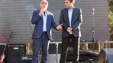 Necochea: Salvador y el intendente López inauguraron cuadras de asfalto extendido para la ciudad