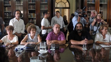 El Gobierno convocó a una nueva paritaria a los docentes y le puso un freno al paro