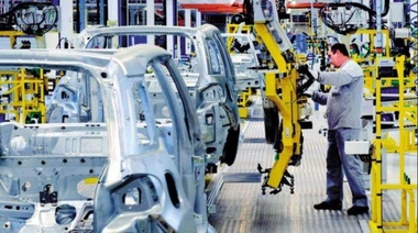 INDEC: la industria bajó 8,5% en febrero y la construcción 5,3%