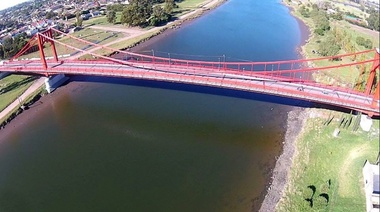 Vidal saludó a Quequen y Necochea por el aniversario del Puente Colgante