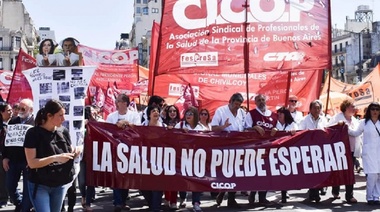 Los médicos bonaerenses exigen reapertura de paritarias y permanecen en estado de “alerta”