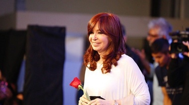 Cristina presentó su libro en La Matanza: "Nunca más se dejen engañar"