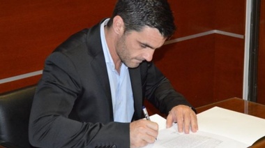 Sebastián Echarren reemplaza a su hermano Francisco como intendente