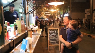 Gray participó del segundo aniversario de Paseo Dorrego