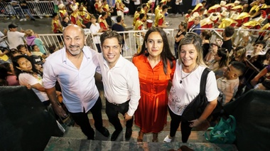 Kicillof participó del Carnaval de Ensenada