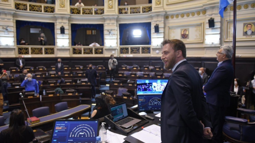 Otermín tras la sesión histórica: "Ratificamos el inmenso trabajo impulsado por Axel desde el inicio de la pandemia"