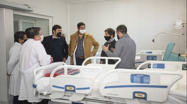 Kicillof recorrió las obras del nuevo hospital en Navarro