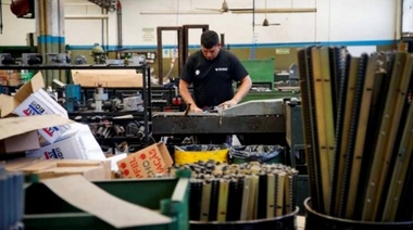 Provincia promulga la ley que declara la emergencia económica y financiera de pymes