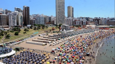 Kicillof presentó los protocolos sanitarios para la temporada turística 2020-2021