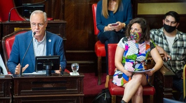 Gollan preocupado por el avance del covid en el mundo, pidió evitar la "infodemia"