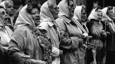 Diputados entronizarán el pañuelo de las Madres de Plaza de Mayo en el recinto