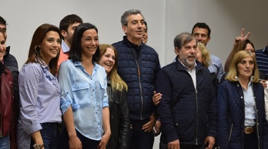 Randazzo se reunió con los candidatos de Cumplir en La Plata
