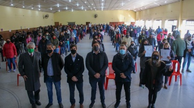 250 familias de José C. Paz recibieron los títulos de propiedad del programa "Mi Escritura, Mi casa"