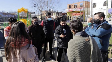 Quilmes: Mayra Mendoza y Cecilia Soler supervisaron las obras en la plaza del barrio IAPI