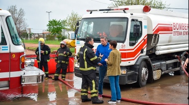 Luego del incendio, Mendoza se reunió con autoridades y gremios por "reconstrucción" de Boris