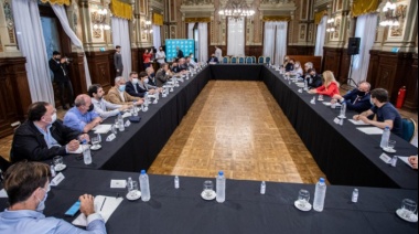 Kicillof se reunió con Feletti e intendentes de la zona metropolitana para salir a controlar precios