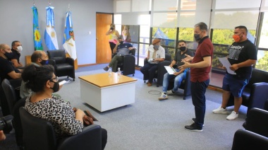 El intendente de Esteban Echeverría entregó subsidios a instituciones del distrito