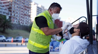 Los centros de testeo Covid cambian los horarios por la ola de calor