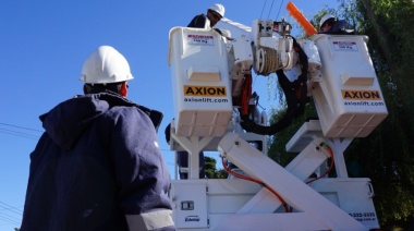 La tormenta eléctrica afectó a la red de energía en varios barrios, y EDELAP trabaja junto a municipios para solucionarlo