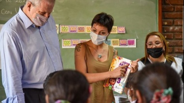 Quilmes: Mayra Mendoza y el Ministro Perczyk iniciaron el programa «Libros para aprender»