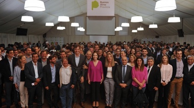 Vidal reunió a funcionarios, intendentes y legisladores