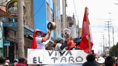 Al menos 4 muertos en Perú tras el levantamiento del toque de queda