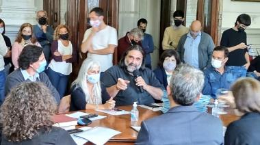 Para Baradel, más allá de la paritaria y la ayuda social, “hay que parar la inflación”