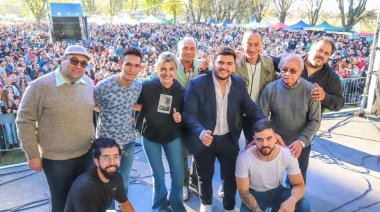 Marisa Fassi participó del multitudinario festejo por el Día del Trabajador en Uribelarrea