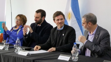 “Tenemos una política de ciencia y tecnología que trabaja para el desarrollo de la PBA”, dijo Costa