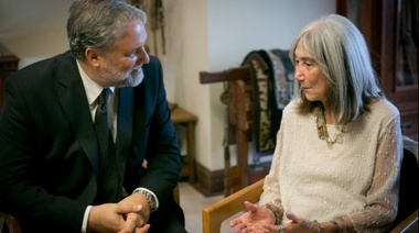 María Kodama presentó su primer libro “Relatos” en San Antonio de Areco