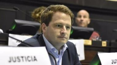 Según Campbell, “los ministros no trabajan y solo piensan en la política”