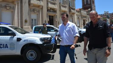 Berni entregó patrulleros en Nueve de Julio y aprovechó para desmentir los rumores de renuncia