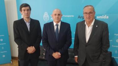 Lunghi firmó un convenio con Transporte para que Tandil adhiera al uso de la SUBE