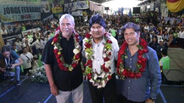 Kicillof estuvo en Avellaneda para participar del acto por el Día del Estado Plurinacional de Bolivia
