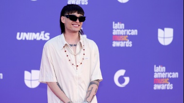 Quién es Peso Pluma, el nuevo fenómeno musical mexicano que superó a Bad Bunny en las búsquedas de YouTube