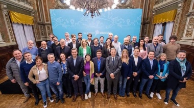Kicillof aseguró que el FdT "está sólido", tras la reunión con intendentes bonaerenses