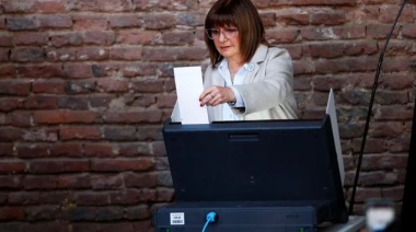 Patricia Bullrich intentó votar siete veces y tuvieron que cambiarle la máquina