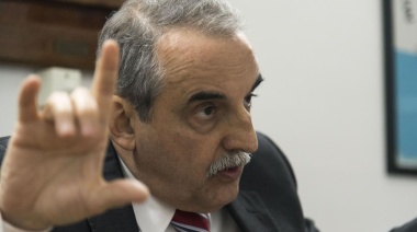 De cara a octubre, Moreno aseguró que “llegó la hora del abrazo Perón-Balbín”