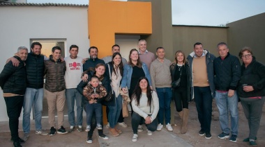 Se llevó adelante una nueva entrega de viviendas en Navarro