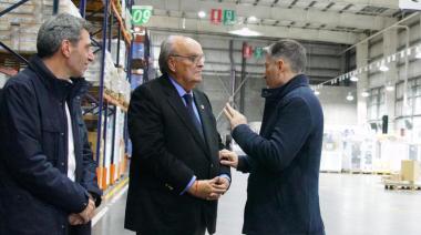 Gray y De Mendiguren visitaron una importante empresa de Esteban Echeverría