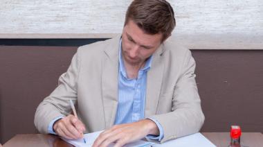 Ferraris firmó los primeros convenios del "Buenos Aires Crea" en Alem