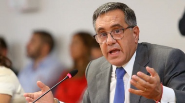 Finocchiaro se puso a disposición del presidente Milei