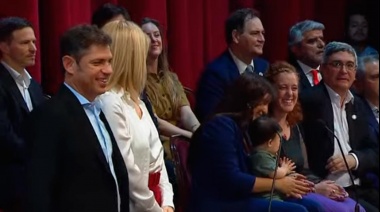 Kicillof tomó juramento a sus ministros: "Pondremos más militancia para salir adelante"