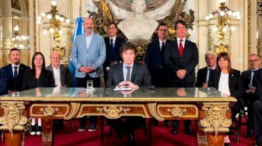 La Defensoría del Pueblo presentó un amparo para declarar la "inconstitucionalidad y nulidad" del DNU de Milei