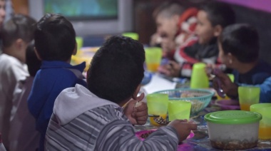 El gobierno bonaerense reforzó las entregas de alimentos en comedores